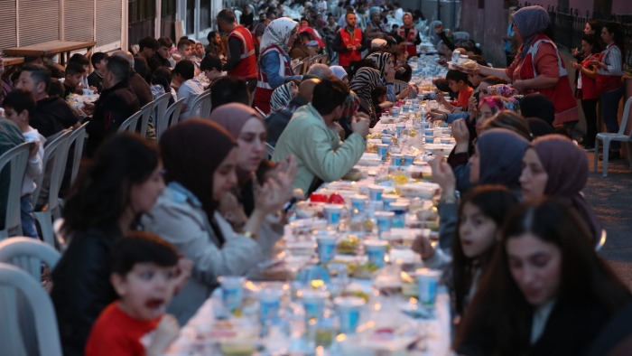 Başkan Hürriyet Vatandaşlarla İftar Sofrasında Buluştu